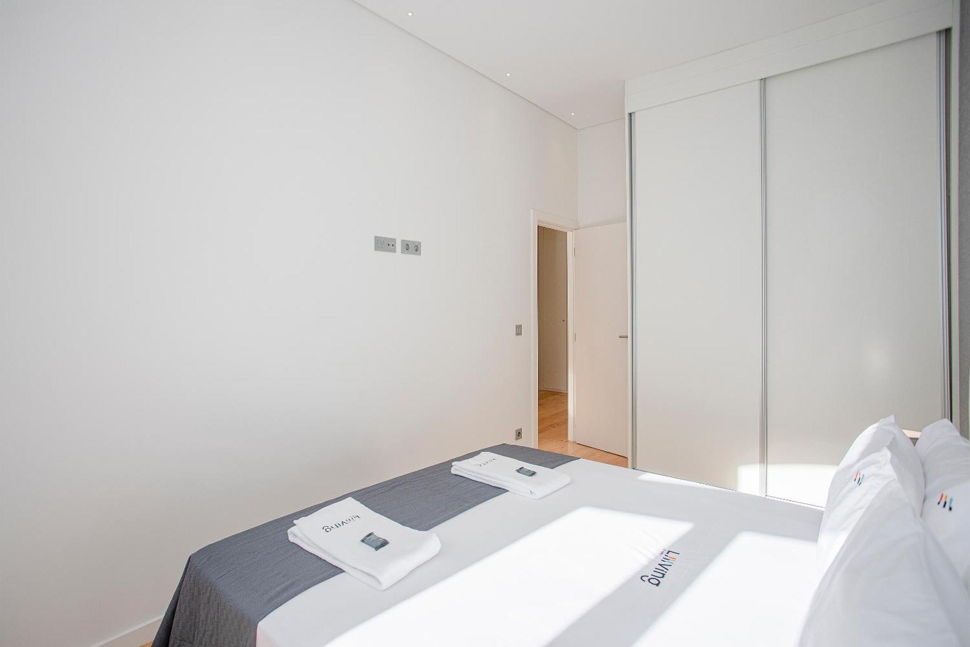 Liiiving In Porto-Mouzinho Residence Apartments Экстерьер фото